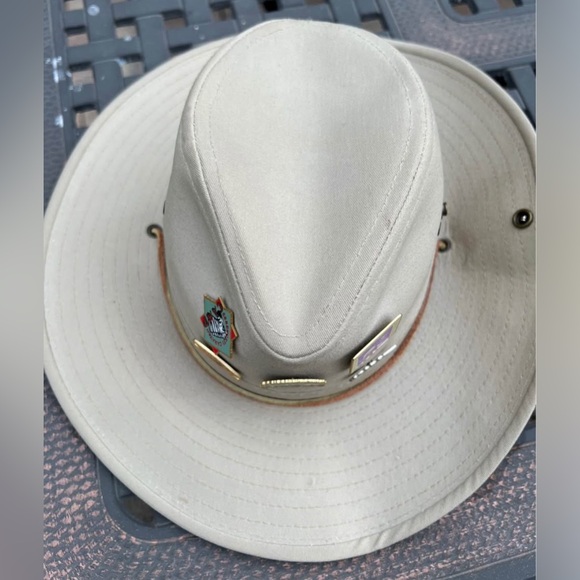 Walt Disney World Animal Kingdom Safari Hat Outback 5 Pins Sz S - Picture 9 of 9